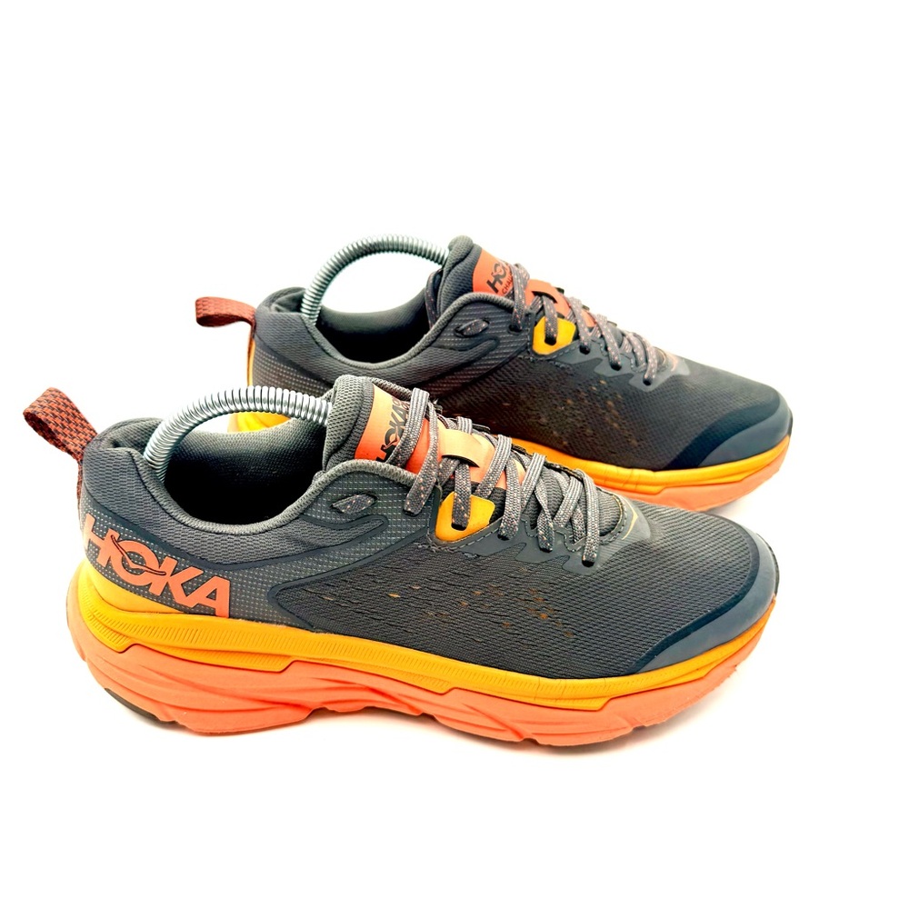 HOKA Women's Challenger ATR 6  women’s 8B Ships next day